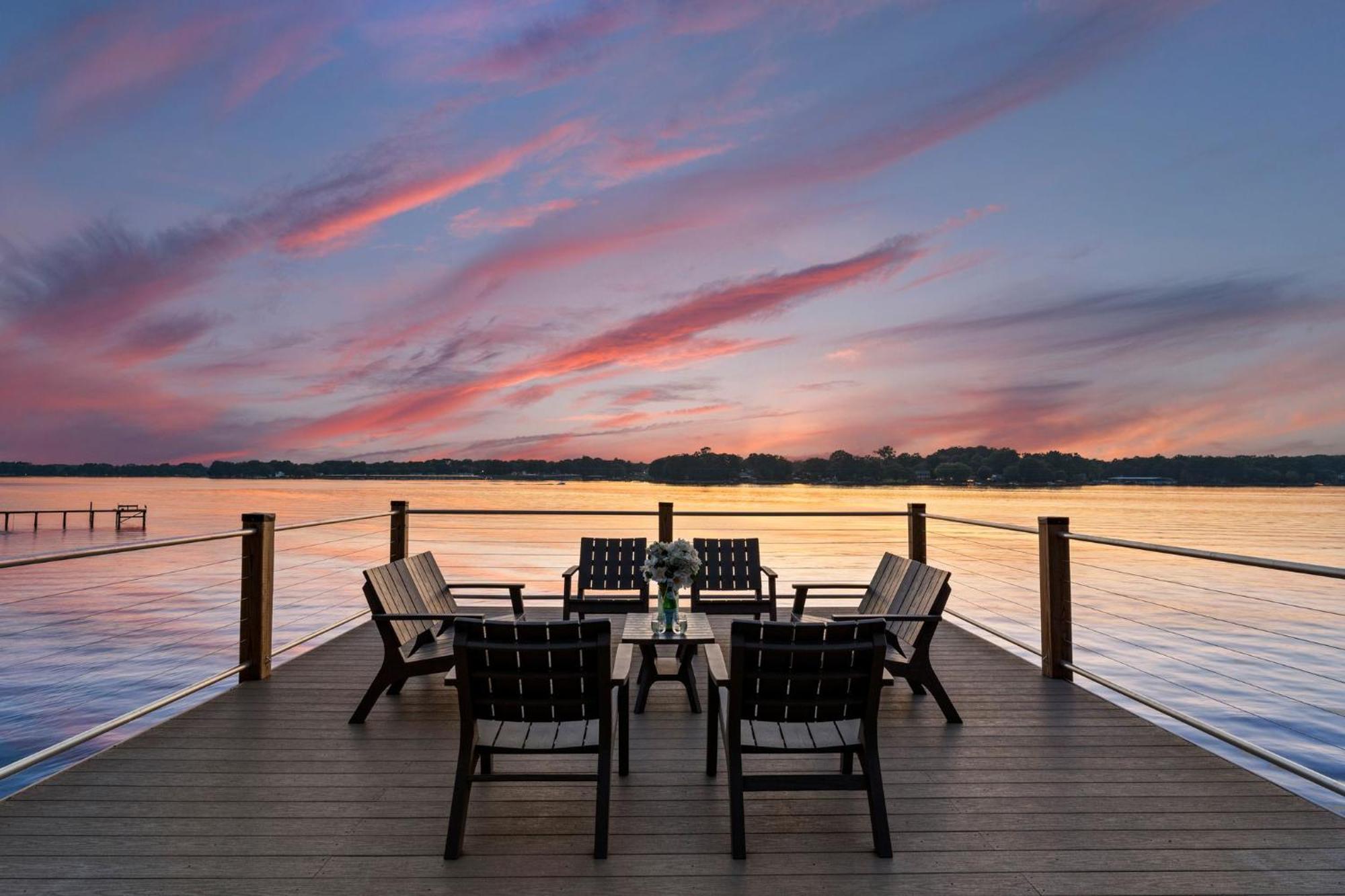 Lakefront Living Мурсвілл Екстер'єр фото